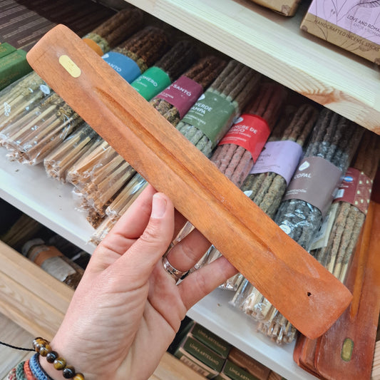 Quemador de incienso de madera de mango.