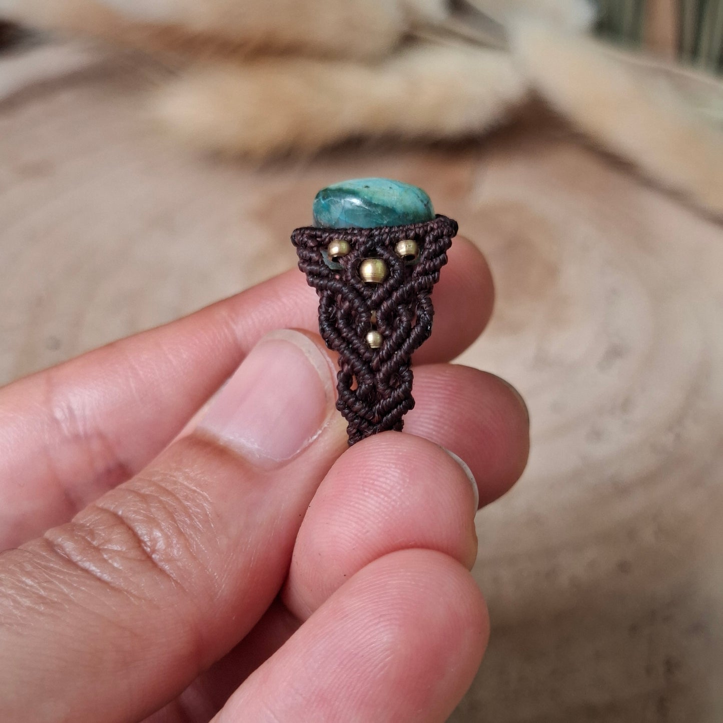 Anillo artesanal con crisocola