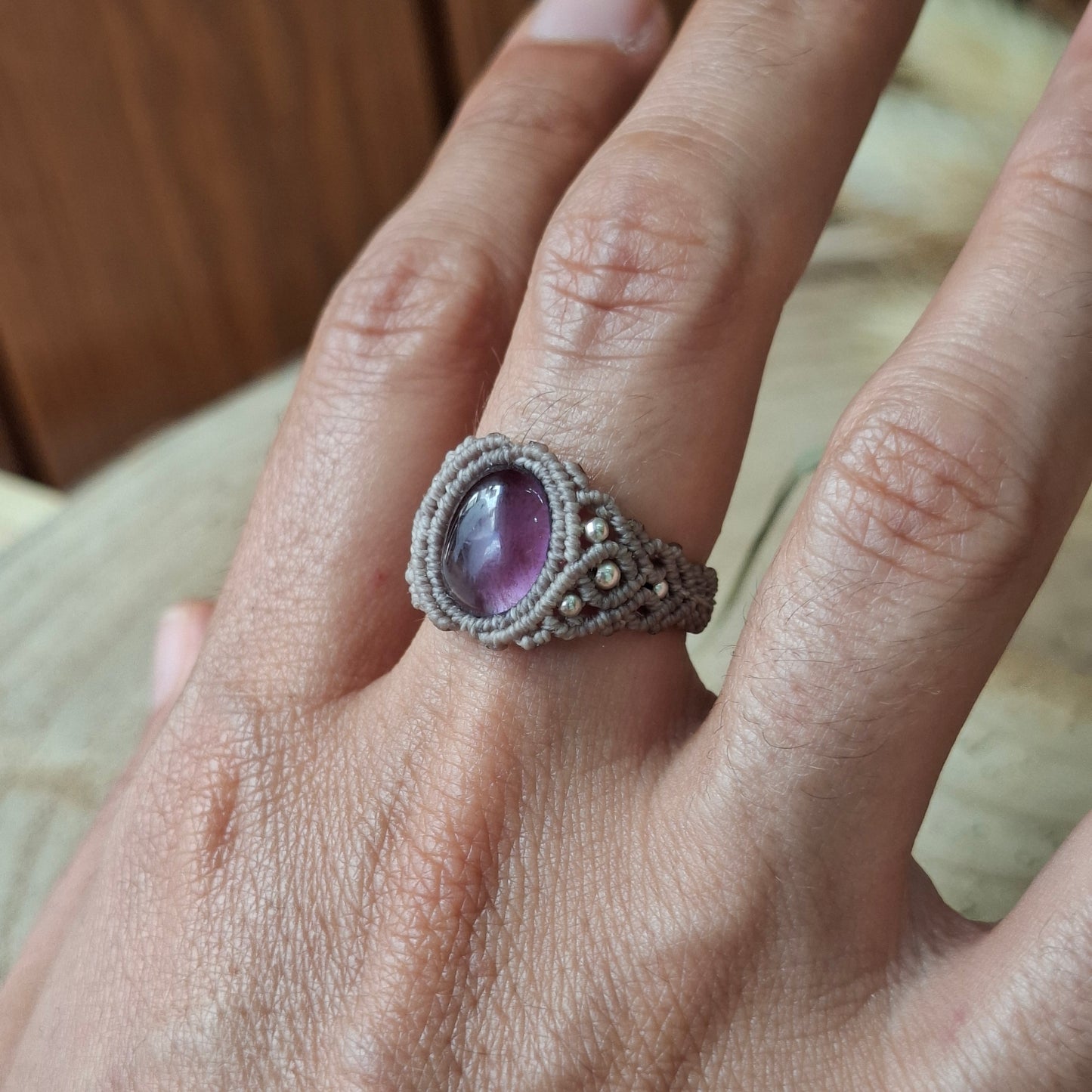 Anillo artesanal con amatista