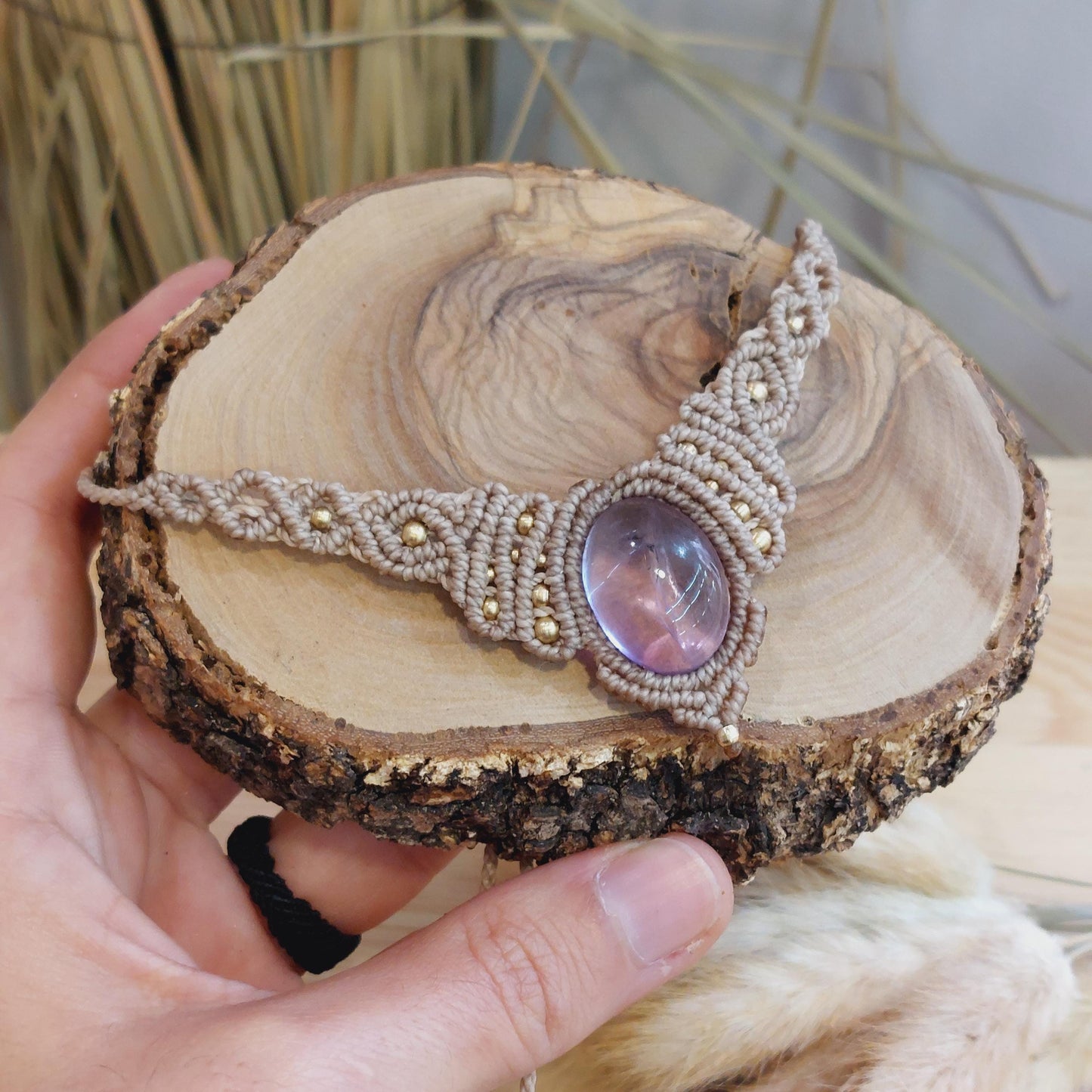 Collar con amatista natural.