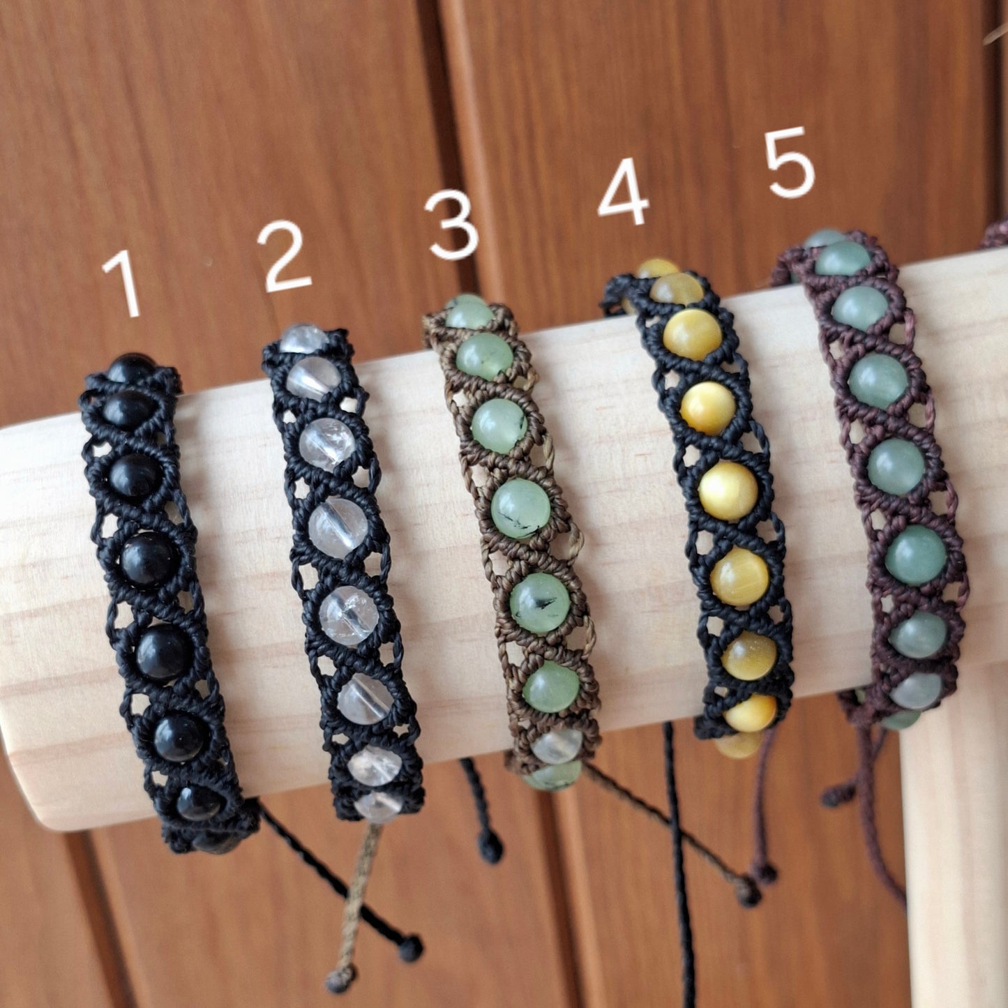 Pulseras CLAVEL. Minerales de 6mm