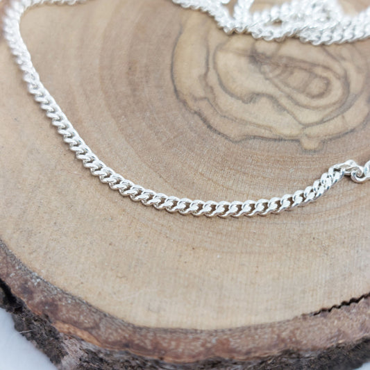 Cadena de plata barbada