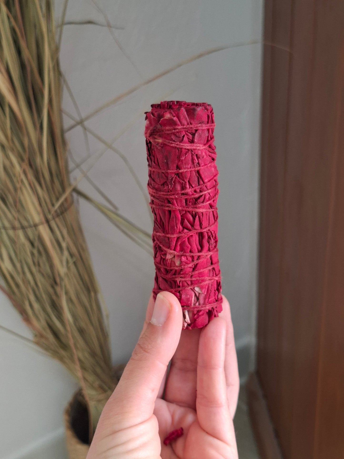 Atado de salvia blanca con sangre de dragón.