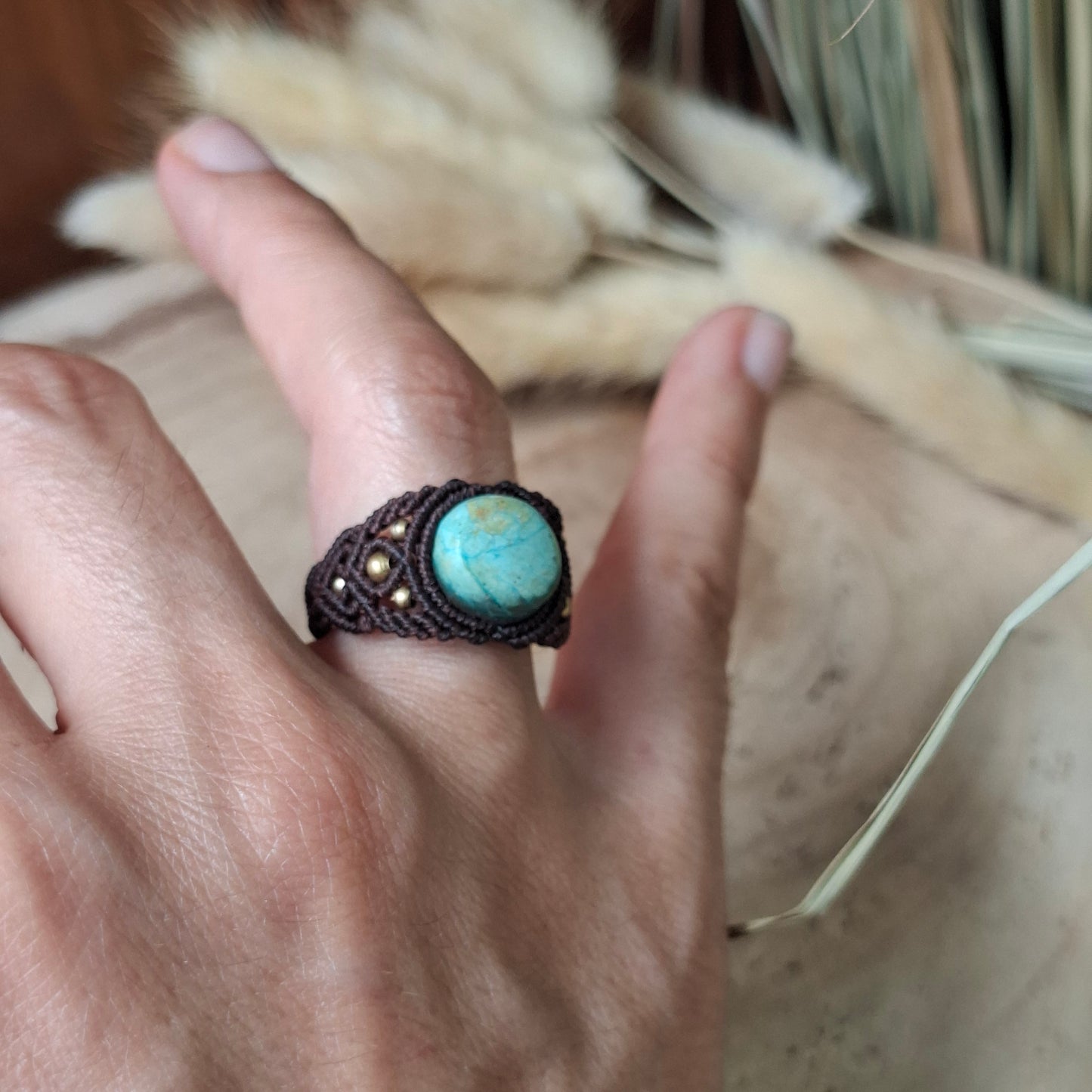 Anillo artesanal con crisocola