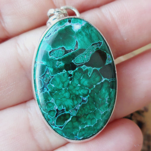 Colgante de plata con malaquita