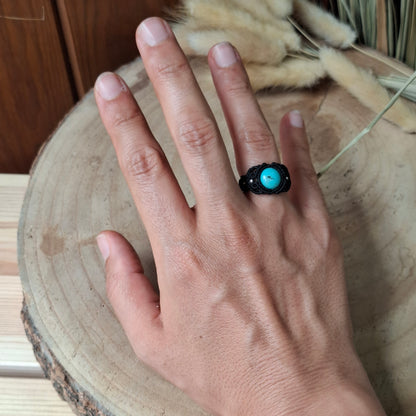 Anillo de macramé con turquesa