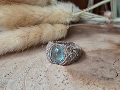 Anillo de macramé con aguamarina