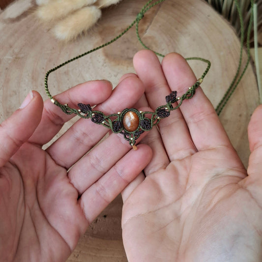 Collar con Piedra sol