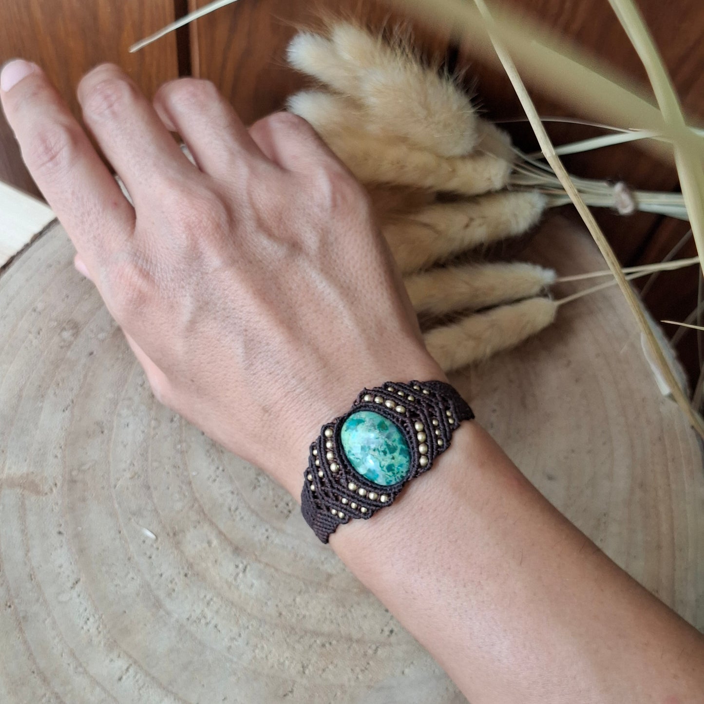 Pulsera de macramé con crisocola