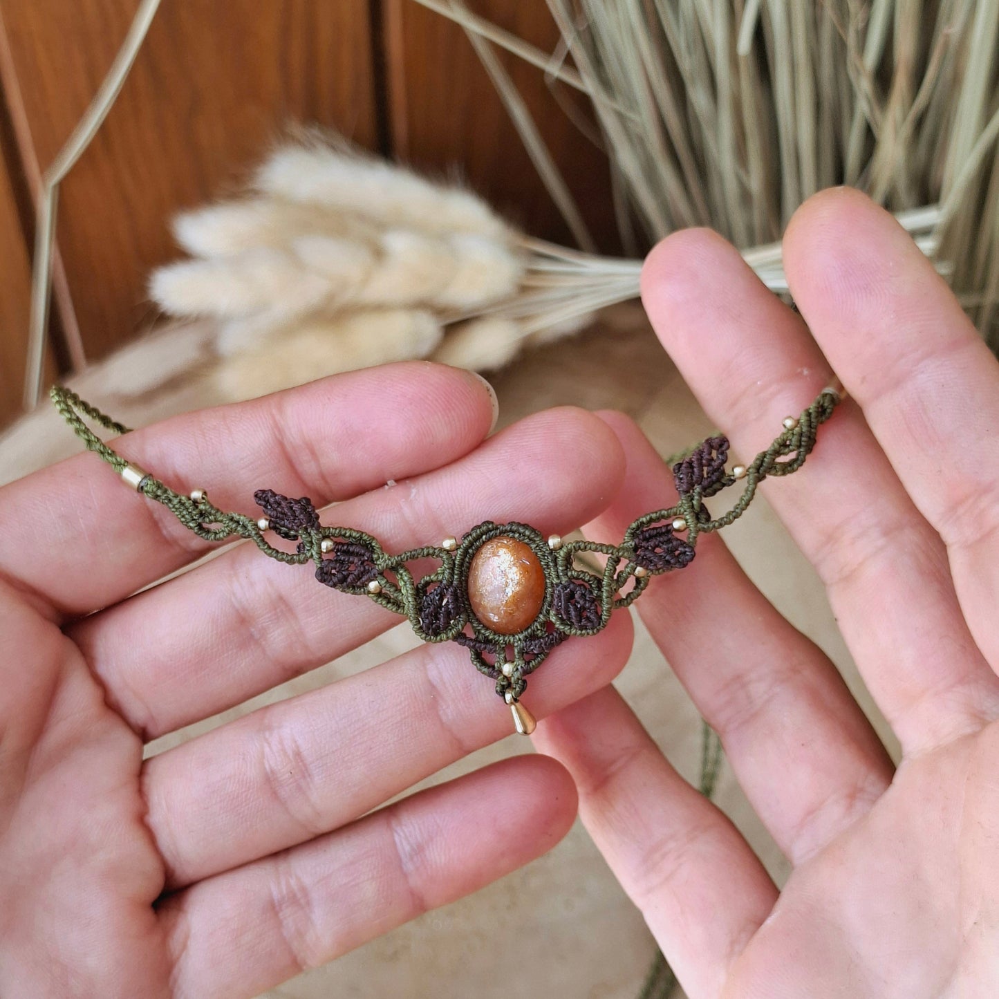 Collar con Piedra sol