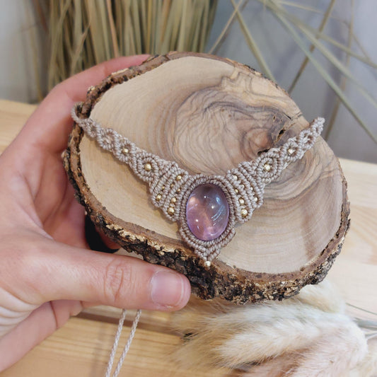 Collar con amatista natural.
