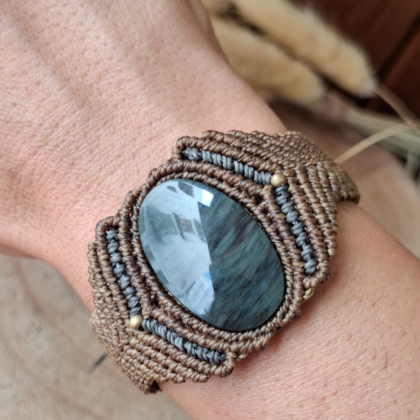 Pulsera con Obsidiana Manto Huichol