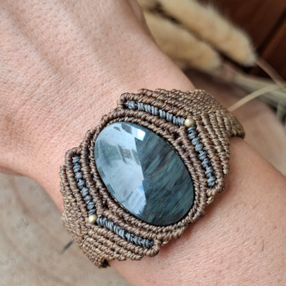Pulsera con Obsidiana Manto Huichol