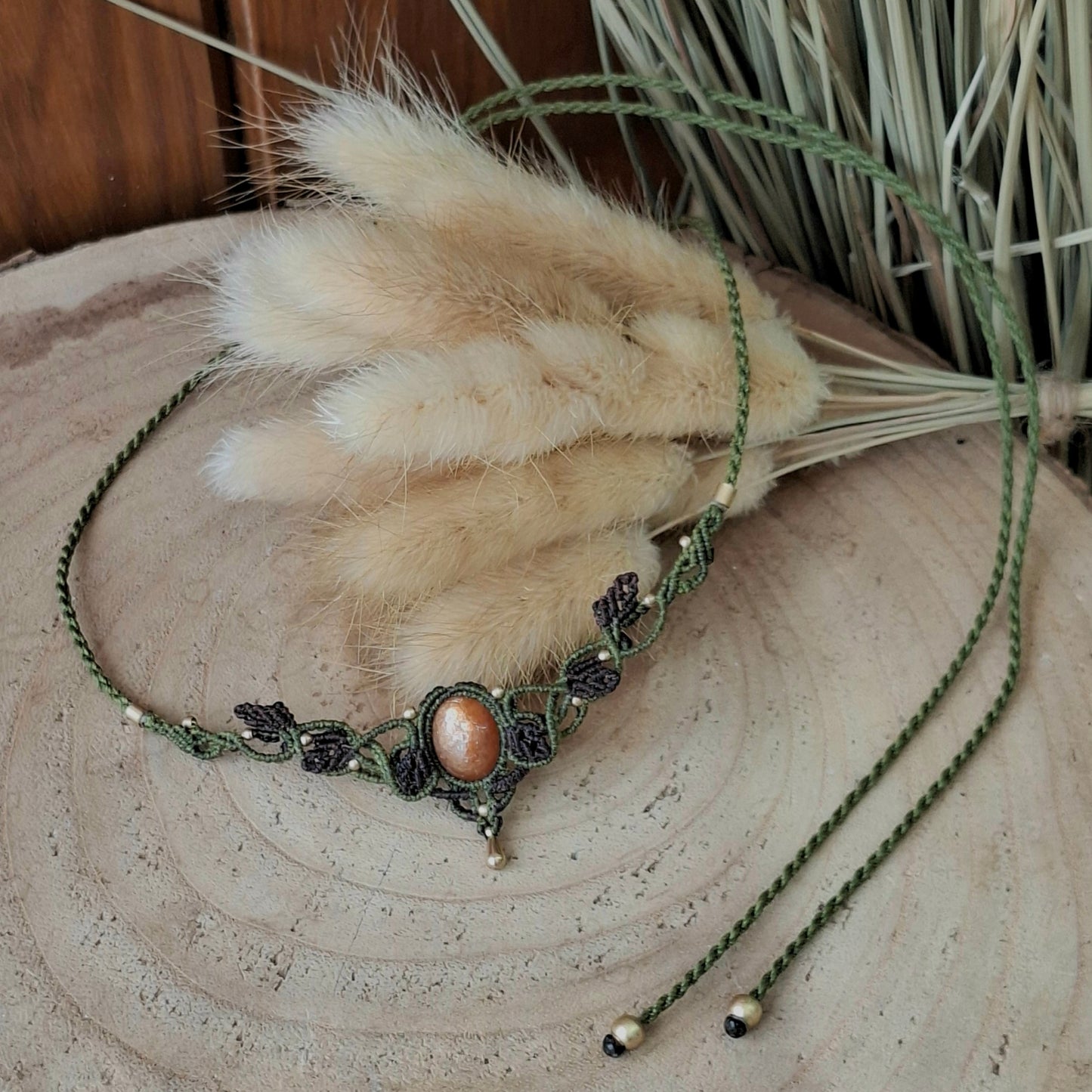 Collar con Piedra sol